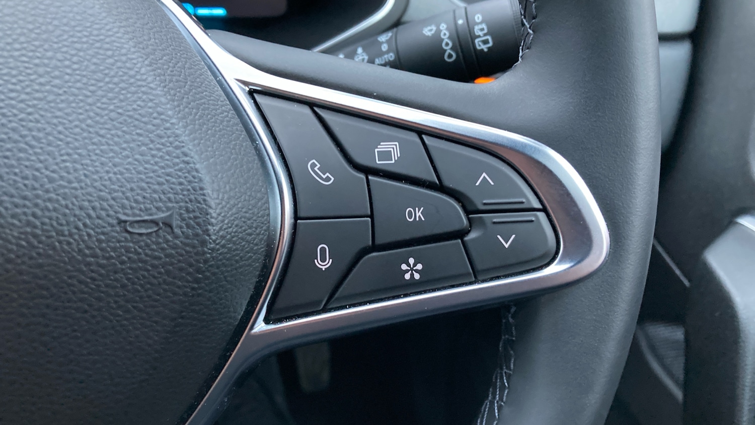 Used Renault Captur 2024 for sale - 76699180: Photo 23