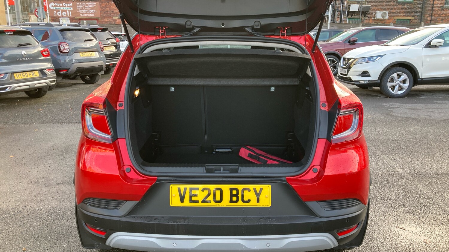 Used Renault Captur 2020 for sale - 76618479: Photo 4