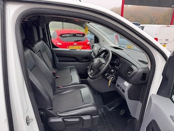 Used Toyota ProAce 2023 for sale - 76256542: Photo