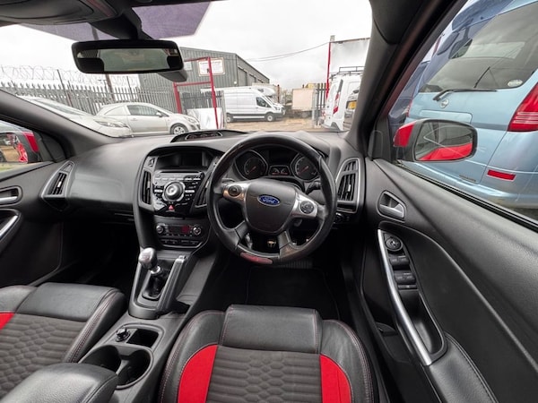 Used Ford Focus 2013 for sale - 76210321: Photo 10