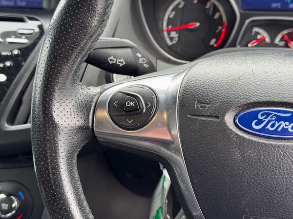 Used Ford Focus 2013 for sale - 76210321: Photo 12