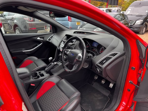 Used Ford Focus 2013 for sale - 76210321: Photo 7