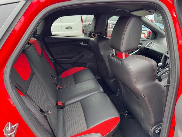 Used Ford Focus 2013 for sale - 76210321: Photo 8