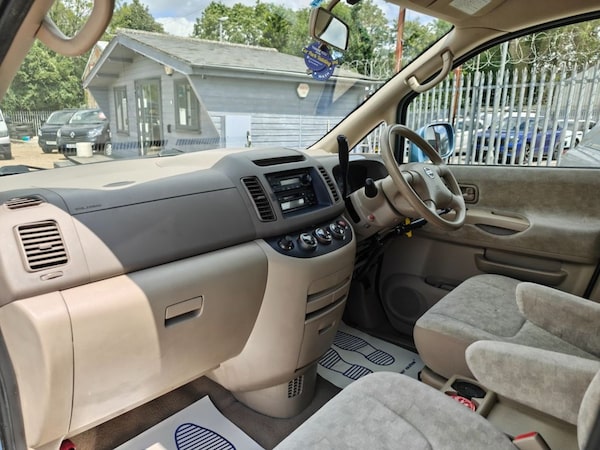 Used Nissan Serena 2003 for sale - 75770572: Photo 10