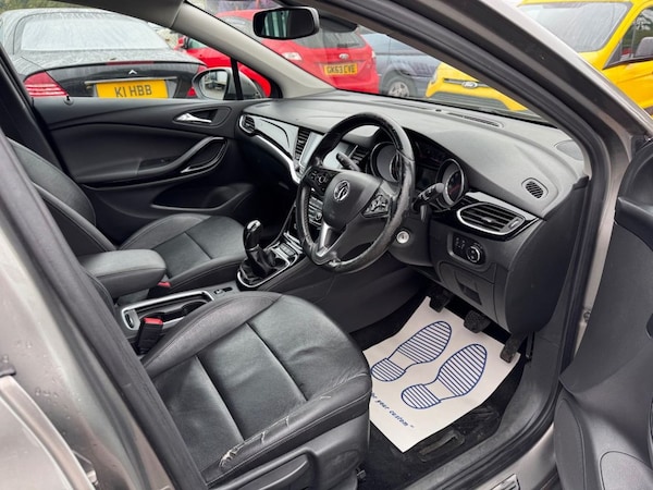 Used Vauxhall Astra 2017 for sale - 76279921: Photo 2