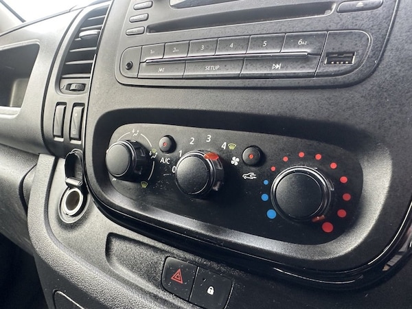 Used Vauxhall Vivaro 2015 for sale - 76185694: Photo 14