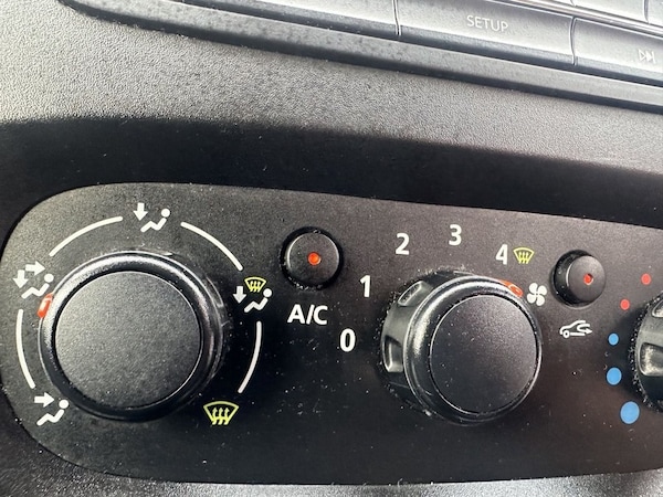 Used Vauxhall Vivaro 2015 for sale - 76185694: Photo 15