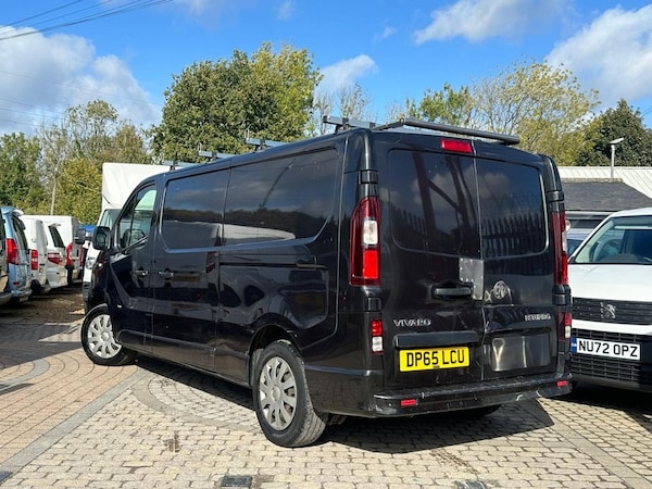 Used Vauxhall Vivaro 2015 for sale - 76185694: Photo 2