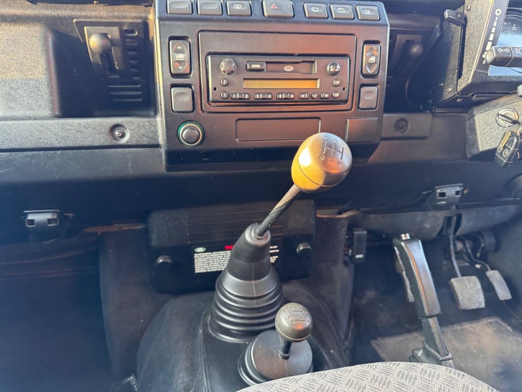 Used Land Rover Defender 2004 for sale - 76118861: Photo 6