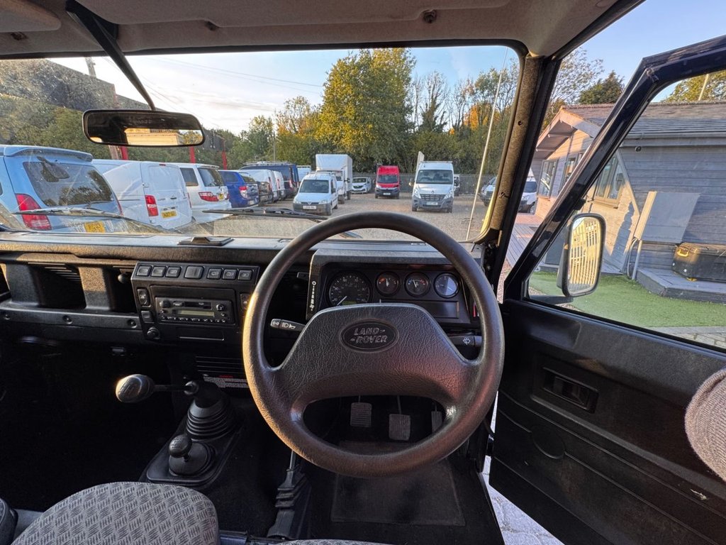Used Land Rover Defender 2004 for sale - 76118861: Photo 9