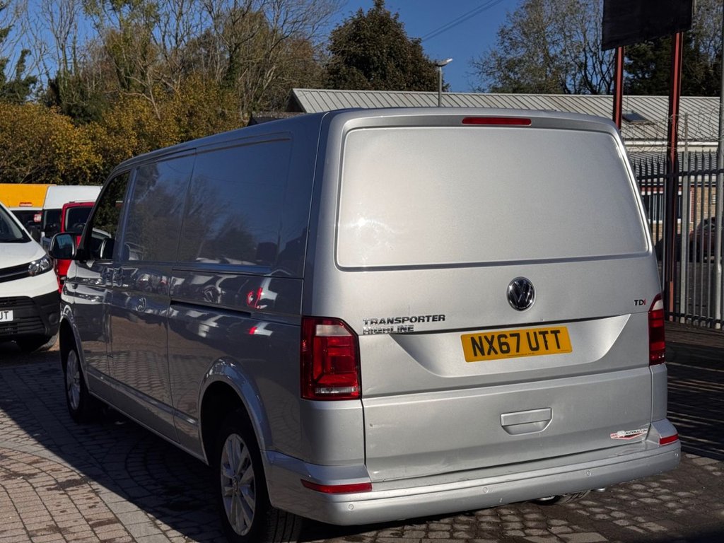 Used Volkswagen Transporter 2017 for sale - 76368239: Photo 24