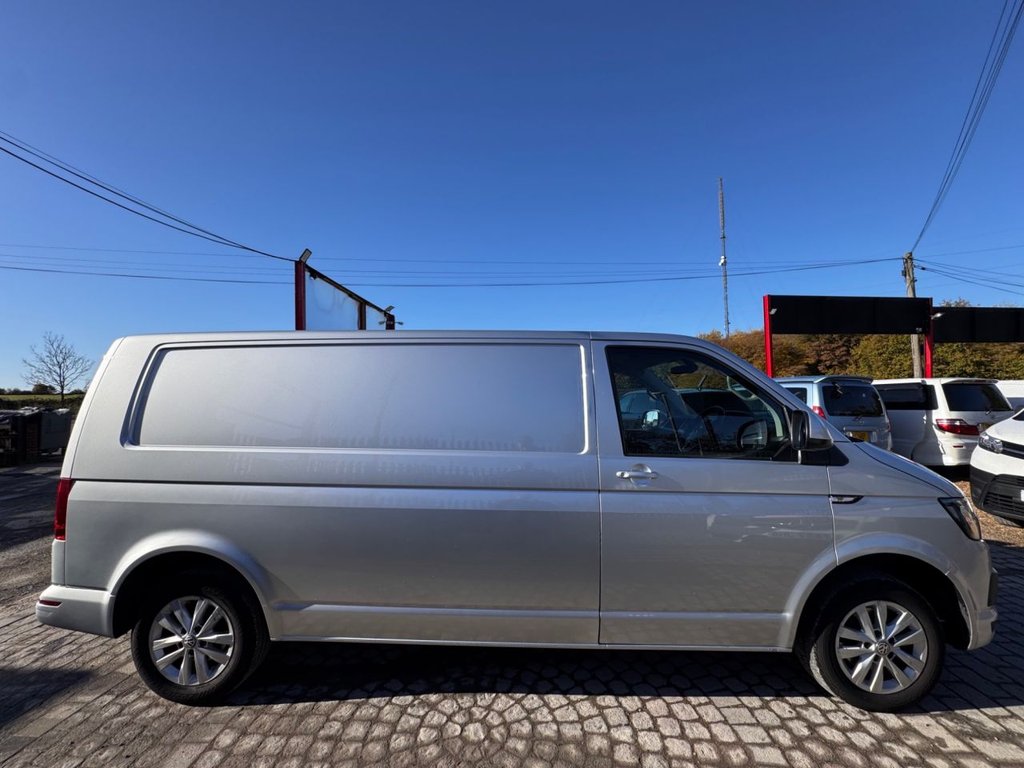 Used Volkswagen Transporter 2017 for sale - 76368239: Photo 27