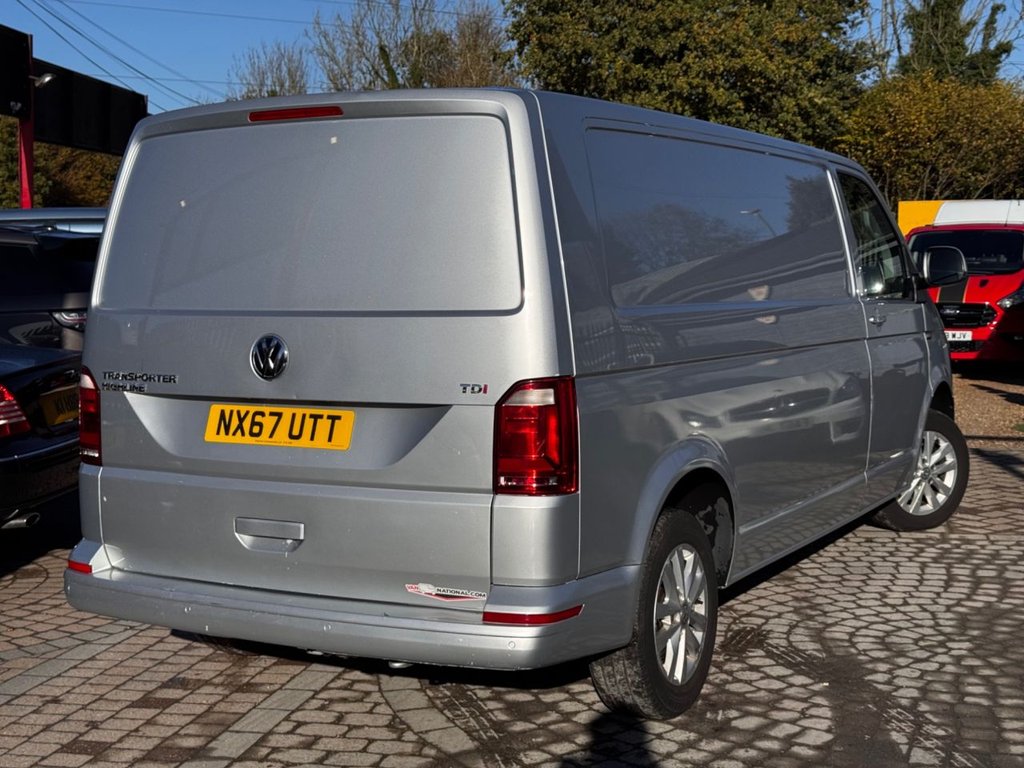 Used Volkswagen Transporter 2017 for sale - 76368239: Photo 5