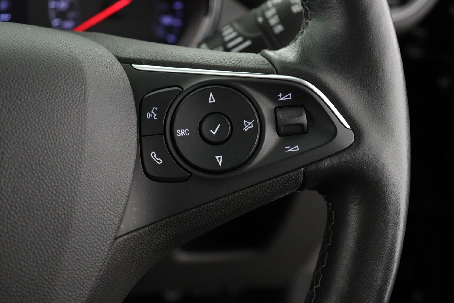 Used Vauxhall Crossland 2024 for sale - 76297640: Photo 25