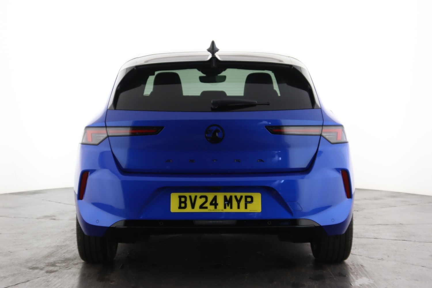 Used Vauxhall Astra 2024 for sale - 76289886: Photo 2