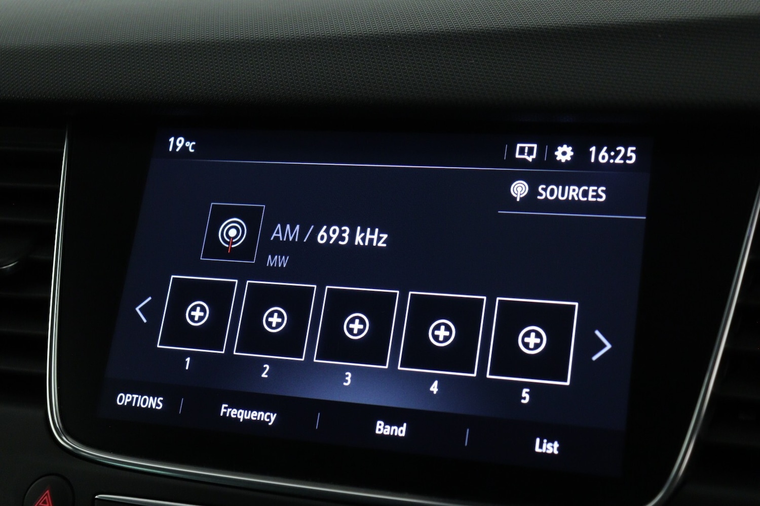 Used Vauxhall Crossland 2022 for sale - 76302475: Photo 14