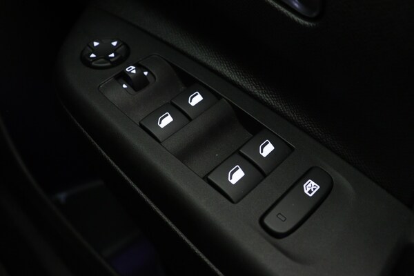 Used Vauxhall Corsa 2023 for sale - 75763624: Photo 26