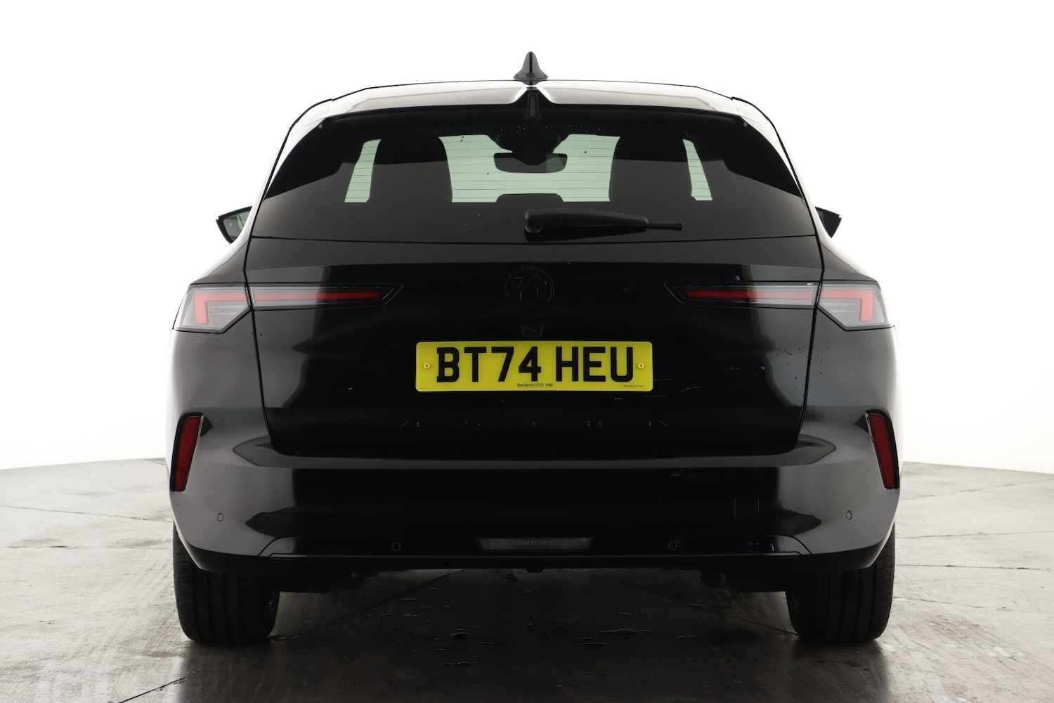 Used Vauxhall Astra 2024 for sale - 76297514: Photo 2