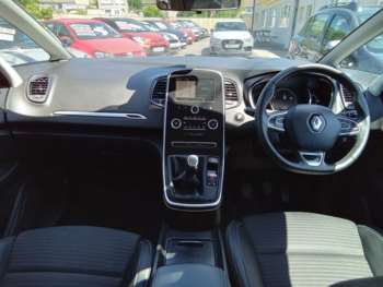Used Renault Grand Scenic 2017 for sale - 75220690: Photo