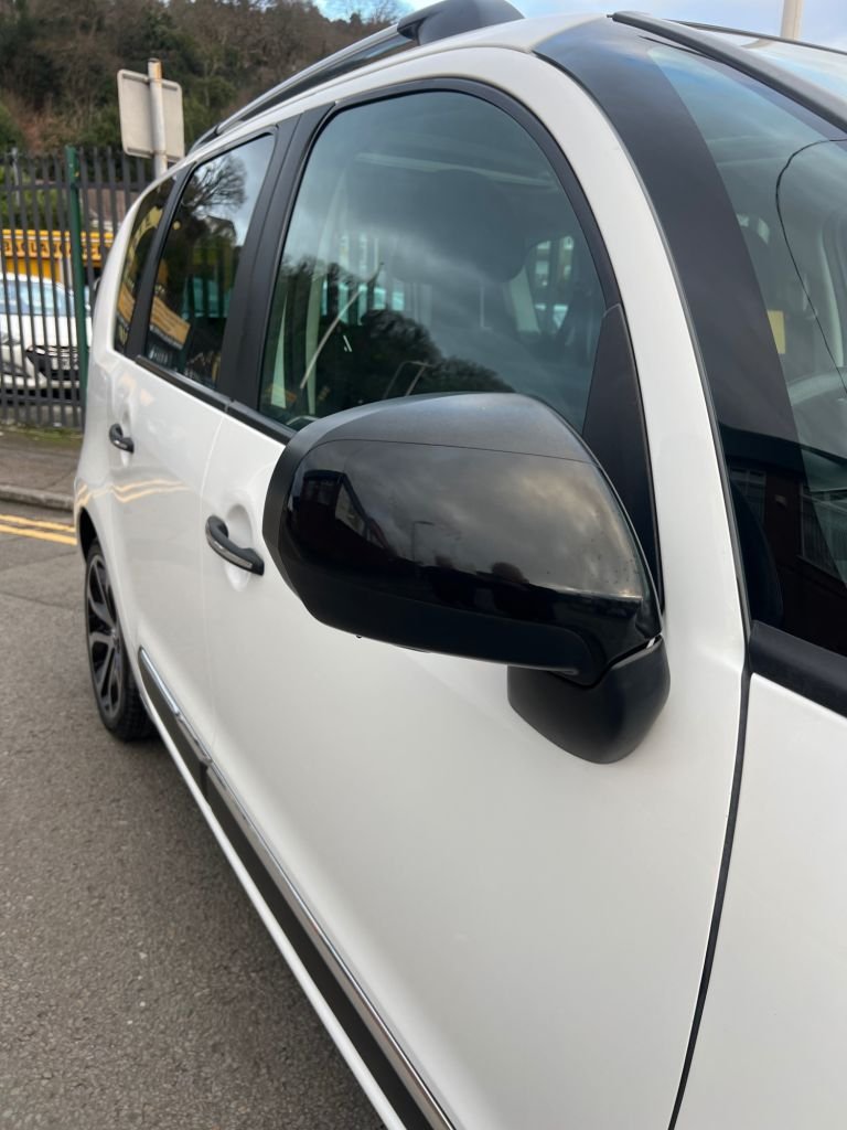 Used Citroen C3 Picasso 2017 for sale - 76910307: Photo 11