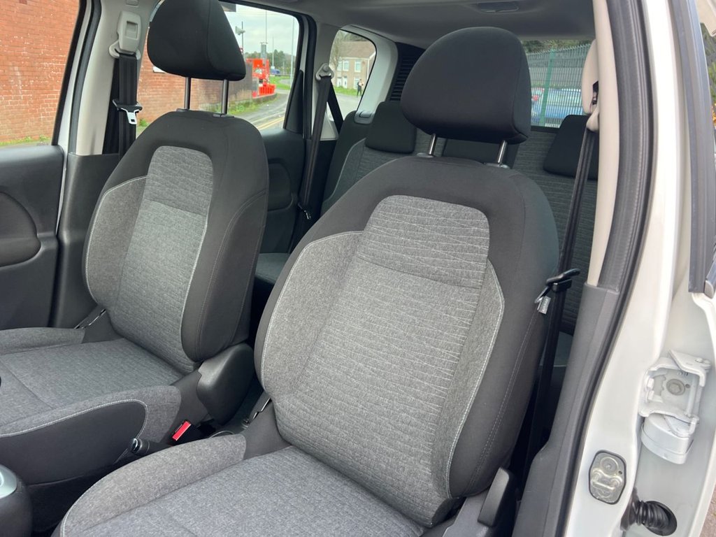 Used Citroen C3 Picasso 2017 for sale - 76910307: Photo 27