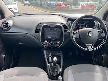 Used Renault Captur 2015 for sale - 79550190: Photo