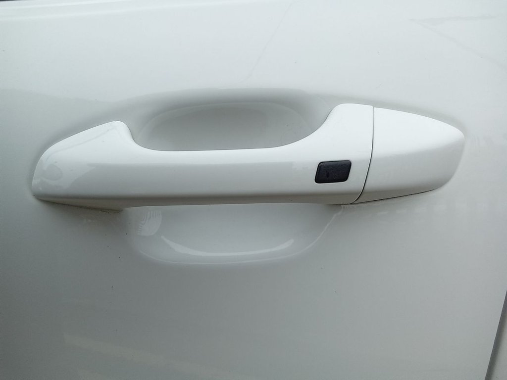 Used Kia Stonic 2018 for sale - 76710928: Photo 14