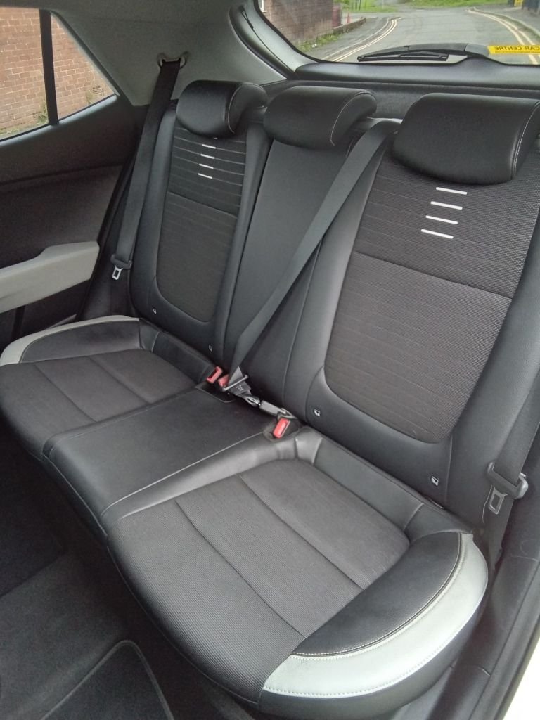 Used Kia Stonic 2018 for sale - 76710928: Photo 34