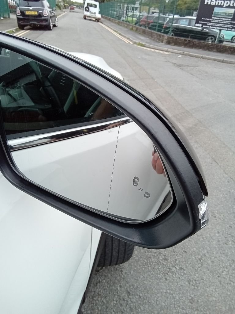 Used Kia Stonic 2018 for sale - 76710928: Photo 39