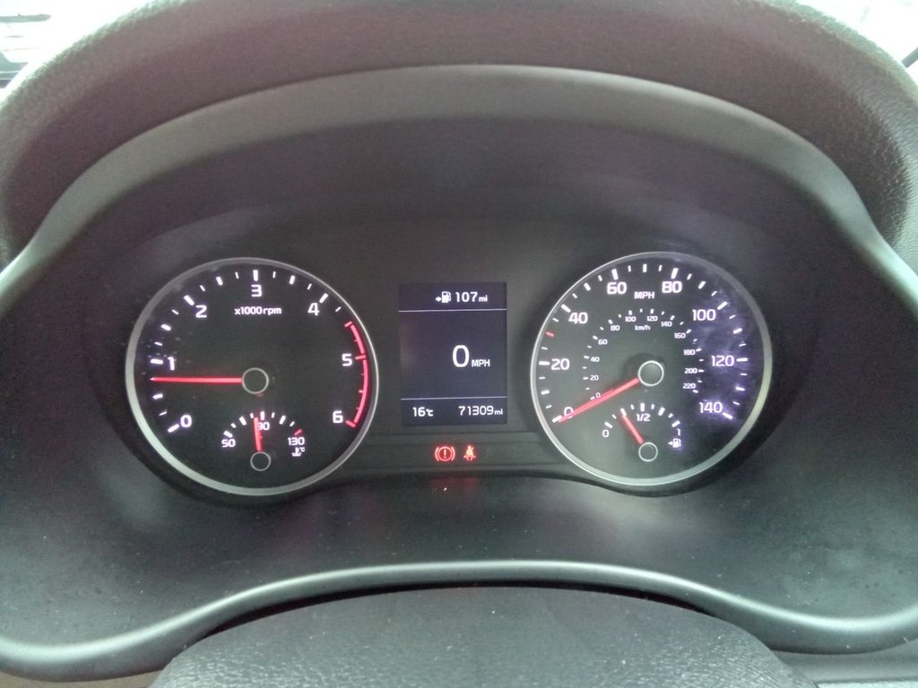 Used Kia Stonic 2018 for sale - 76710928: Photo 45