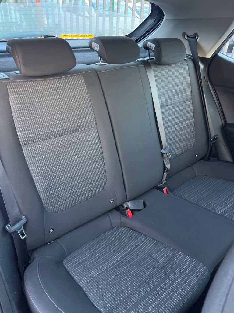 Used Kia Stonic 2018 for sale - 76910026: Photo 29