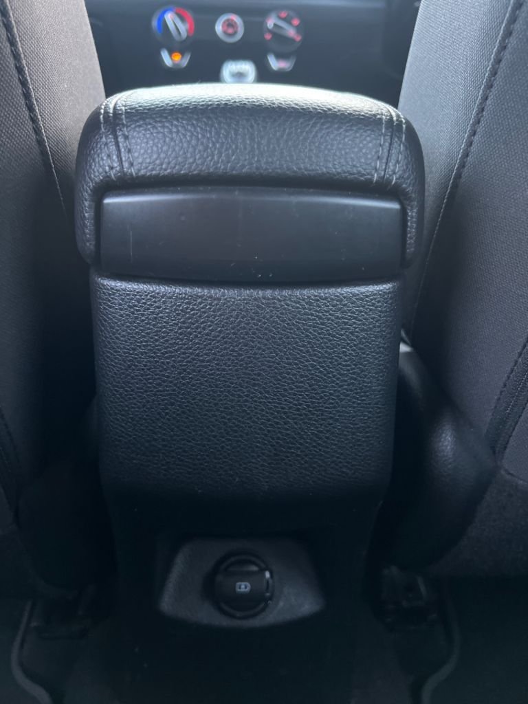 Used Kia Stonic 2018 for sale - 76910026: Photo 31