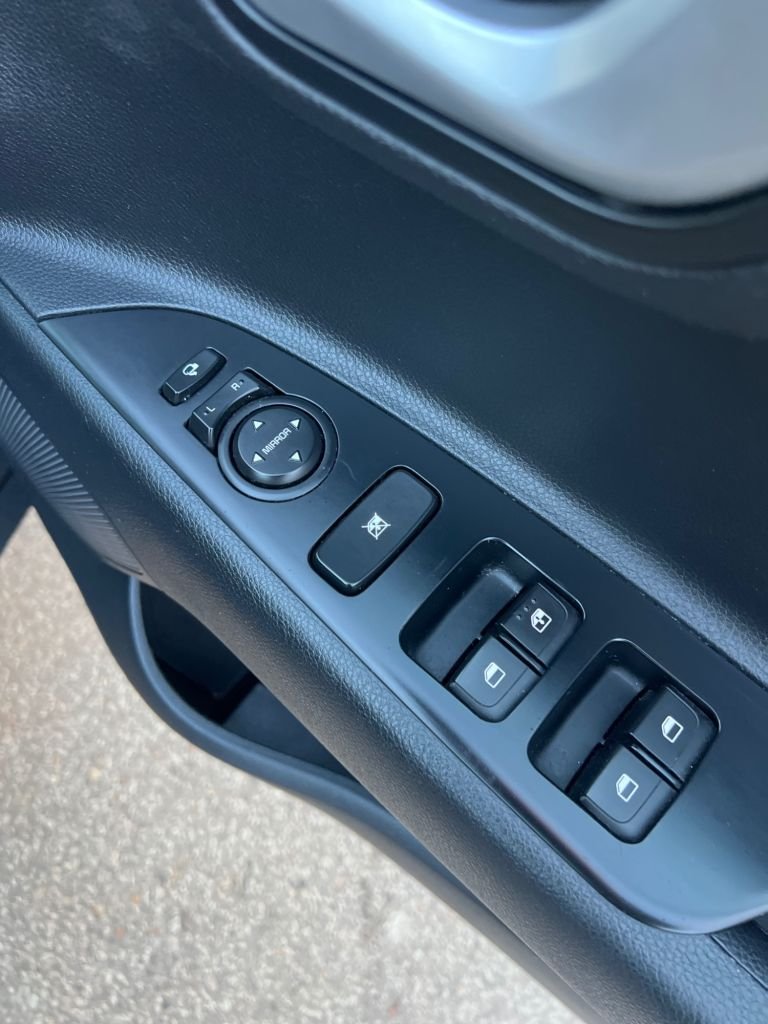 Used Kia Stonic 2018 for sale - 76910026: Photo 32