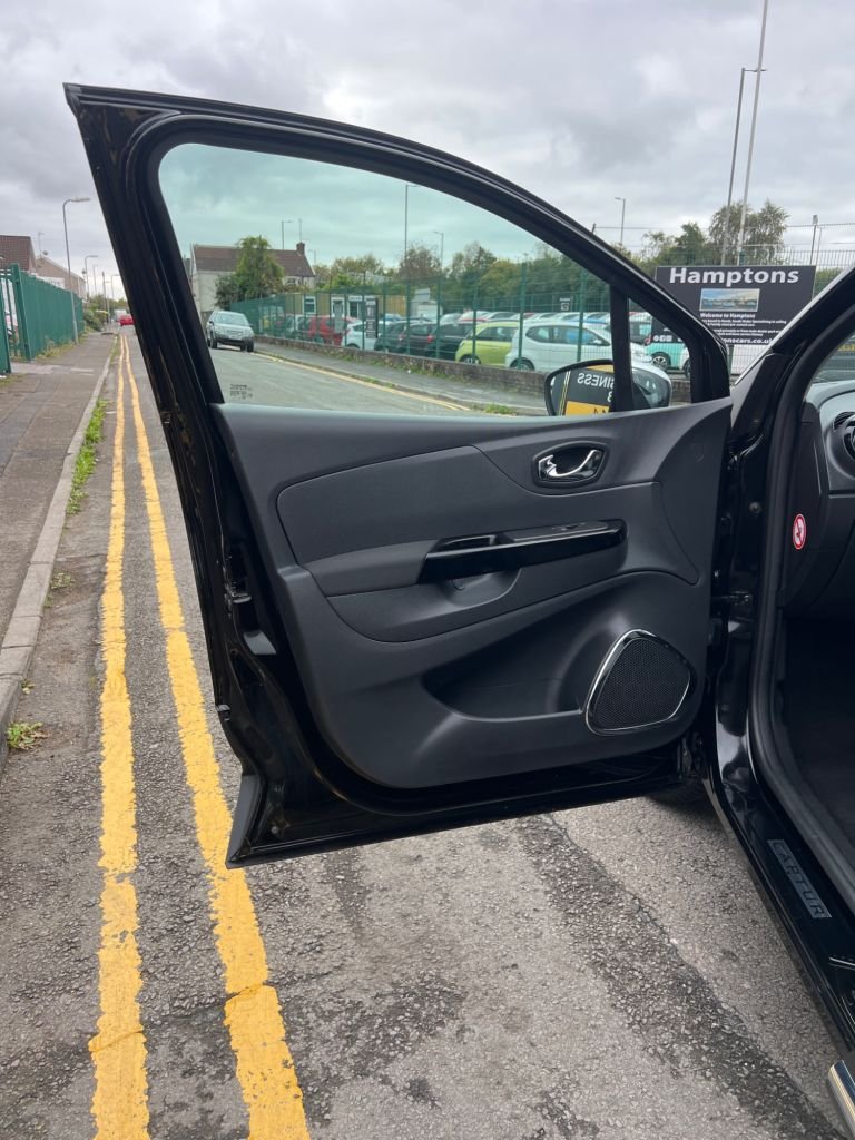 Used Renault Captur 2013 for sale - 76235688: Photo 15