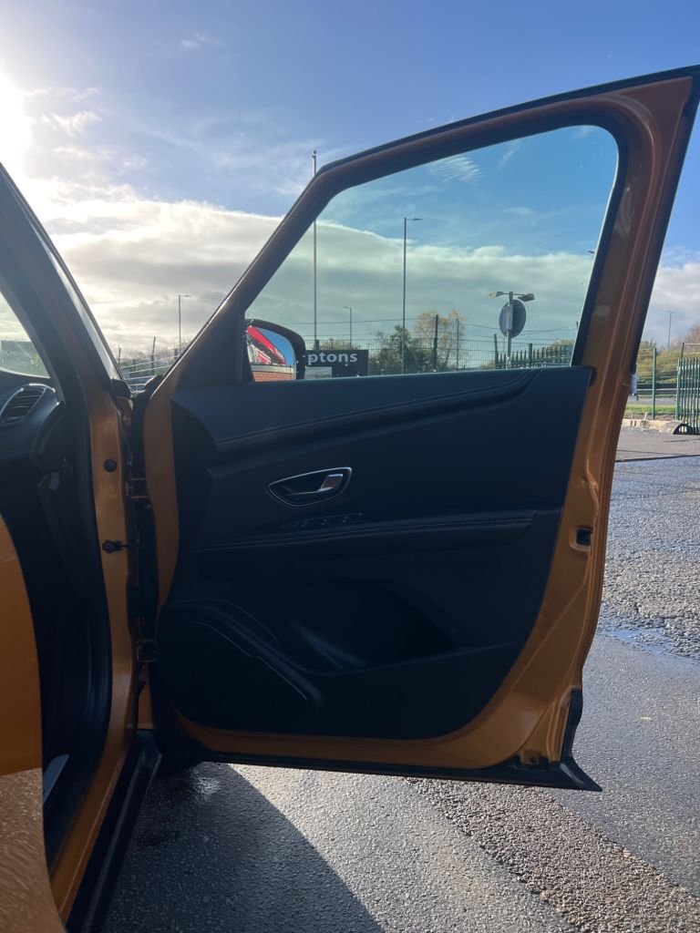 Used Renault Scenic 2017 for sale - 76590730: Photo 21