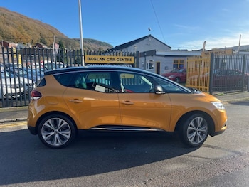 Used Renault Scenic 2017 for sale - 76590730: Photo