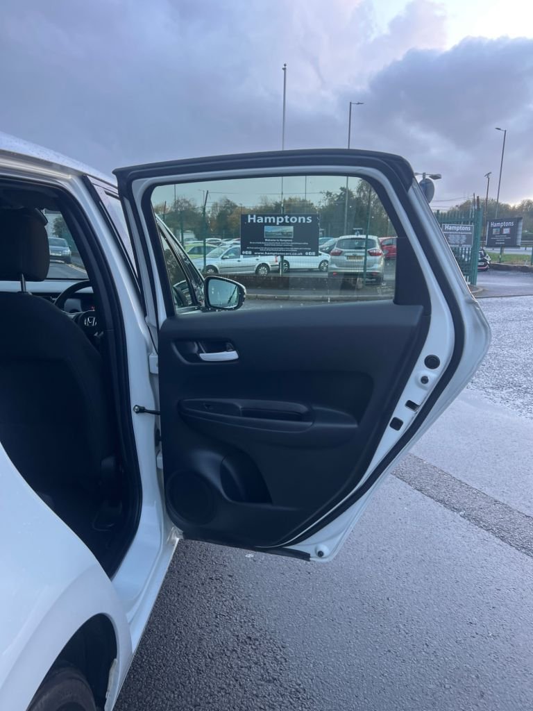 Used Honda Jazz 2021 for sale - 76417708: Photo 17