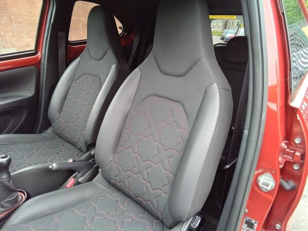 Used Toyota Aygo X 2022 for sale - 75046945: Photo 31