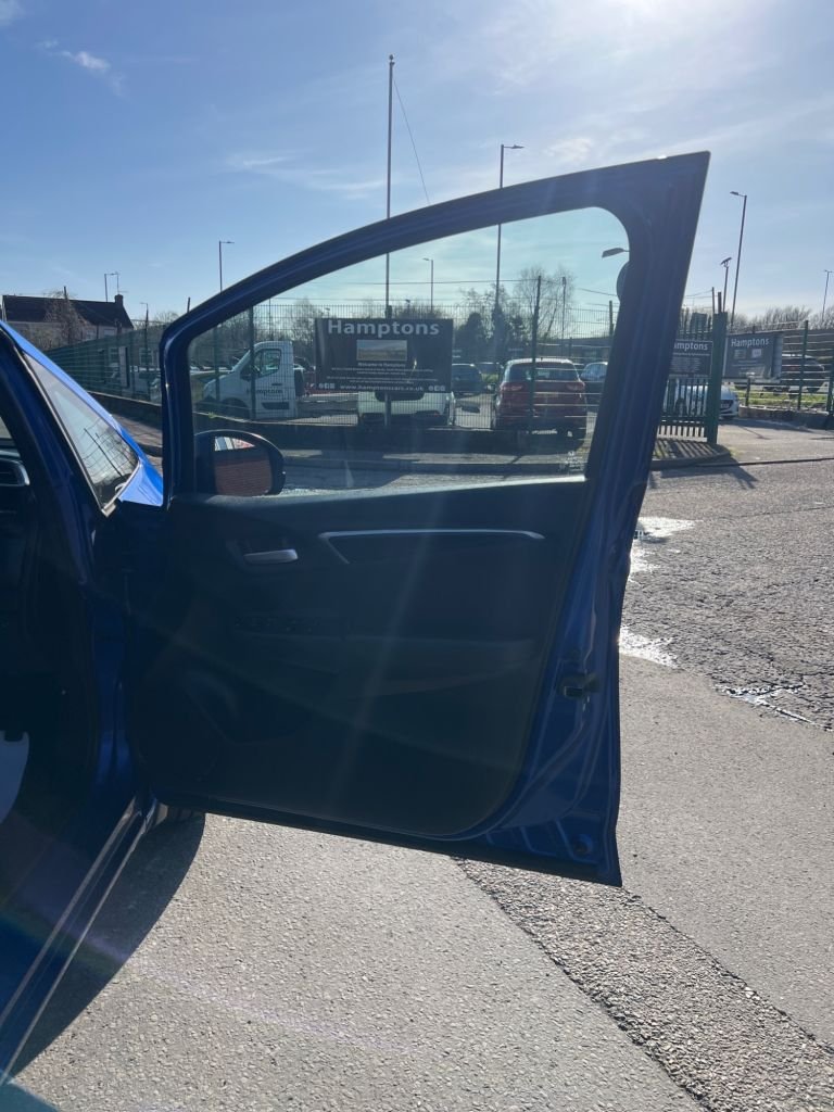 Used Honda Jazz 2016 for sale - 77642627: Photo 23