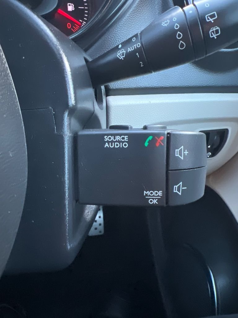 Used Renault Captur 2019 for sale - 77452118: Photo 48