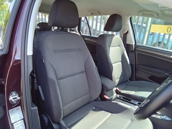 Used Volkswagen Golf 2018 for sale - 74416105: Photo 24