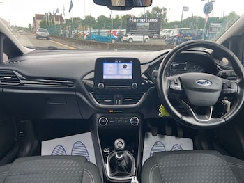 Used Ford Fiesta 2017 for sale - 78780933: Photo
