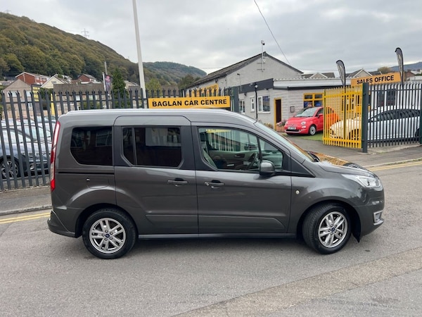 Used Ford Tourneo Connect 2019 for sale - 76245388: Photo 2