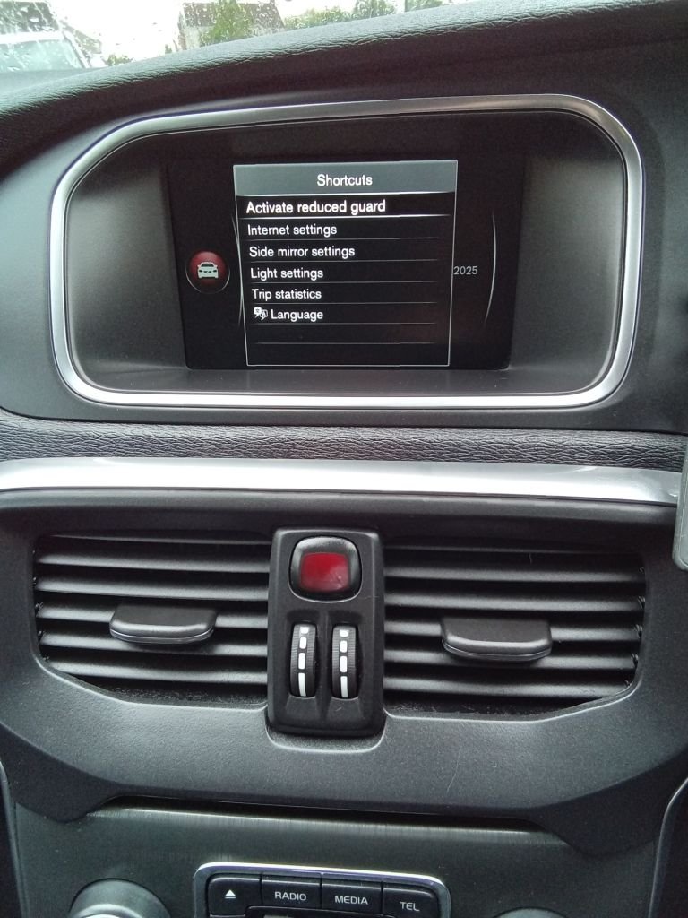 Used Volvo V40 2015 for sale - 76163093: Photo 21