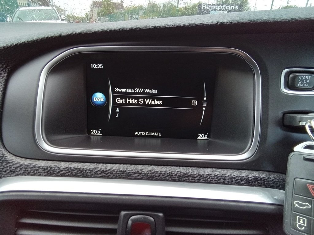 Used Volvo V40 2015 for sale - 76163093: Photo 22