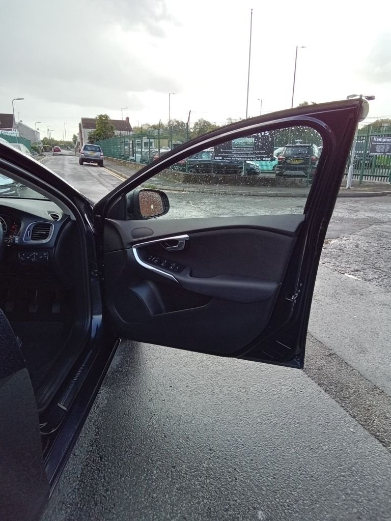 Used Volvo V40 2015 for sale - 76163093: Photo 26