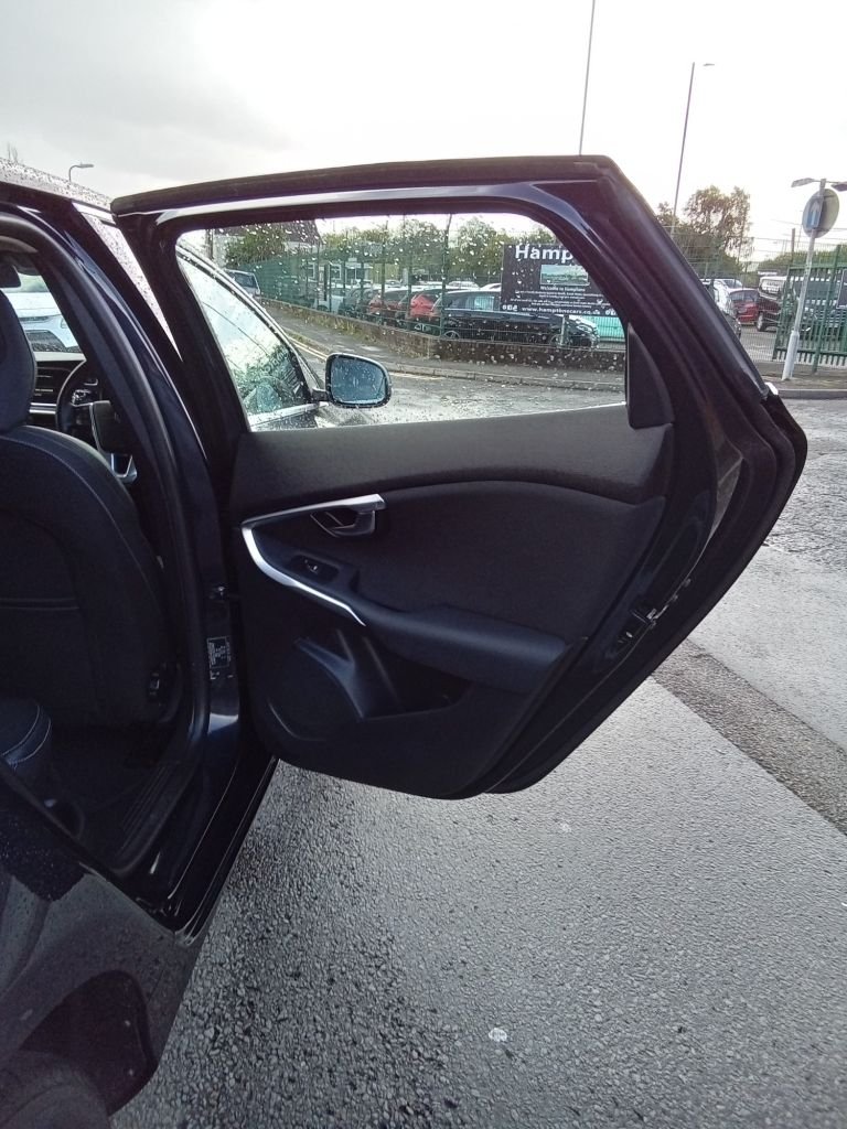 Used Volvo V40 2015 for sale - 76163093: Photo 28