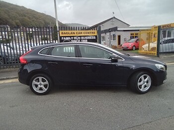 Used Volvo V40 2015 for sale - 76163093: Photo
