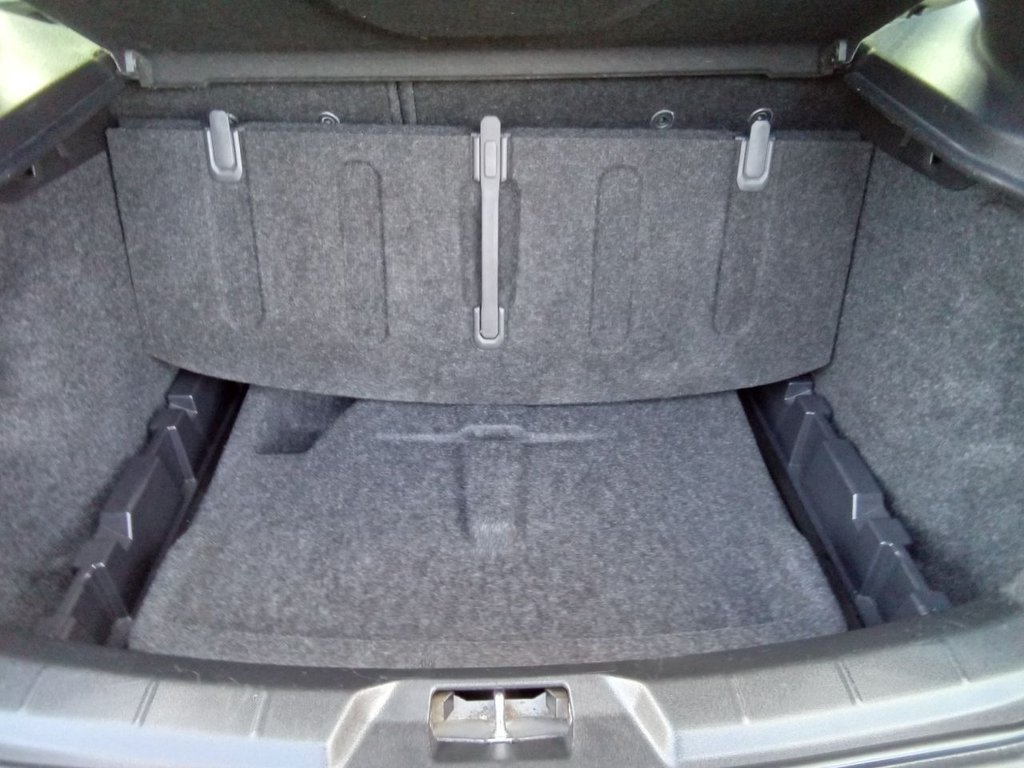 Used Volvo V40 2015 for sale - 76163093: Photo 48