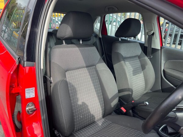 Used Volkswagen Polo 2015 for sale - 74143423: Photo 17